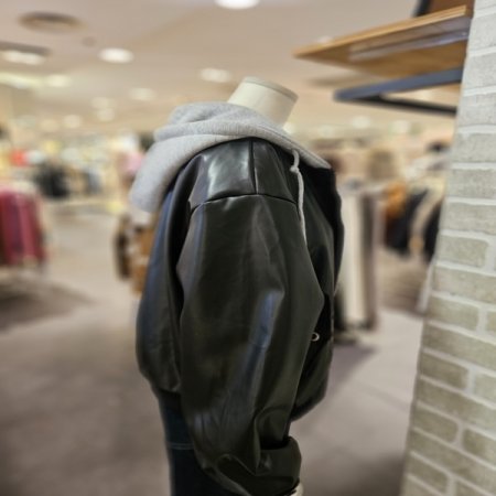 후드 인조 가죽 점퍼