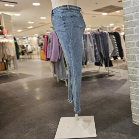 밑단 언발 부츠컷 데님 팬츠