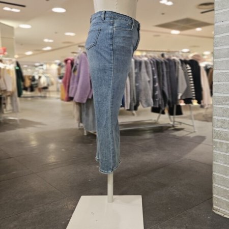 밑단 언발 부츠컷 데님 팬츠