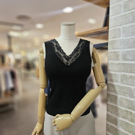 레이스 브이넥 슬리브