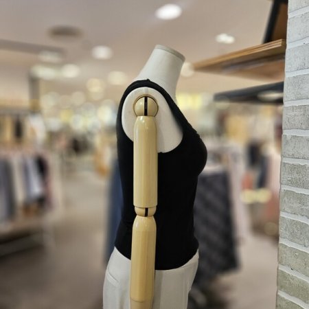 레이스 브이넥 슬리브