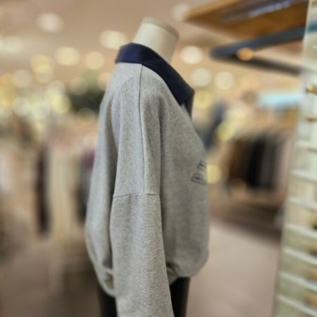 카라 배색 맨투맨 티셔츠