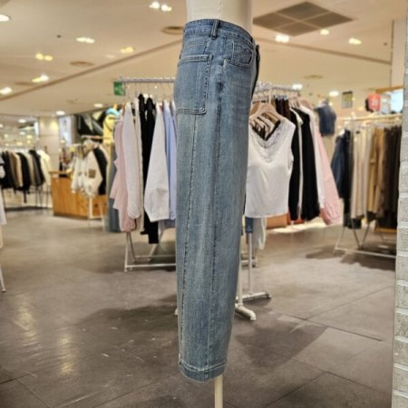 뒤 절개 세미 와이드 데님 팬츠