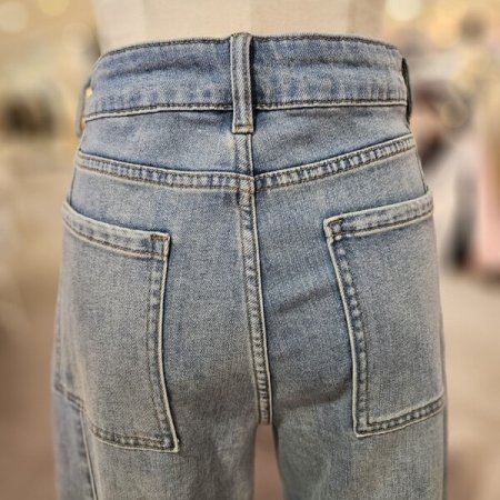 뒤 절개 세미 와이드 데님 팬츠