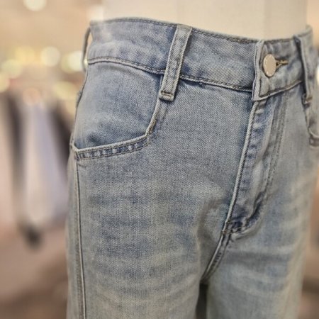 앞 절개 스트레이트핏 데님 팬츠