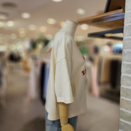 고무 자수 크롭 티셔츠