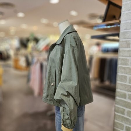 카라 집업 점퍼