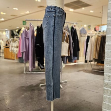 라인 워싱 일자 데님 팬츠