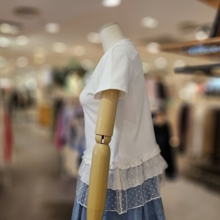 밑단 레이스 반팔 티셔츠