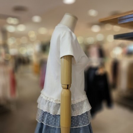 밑단 레이스 반팔 티셔츠