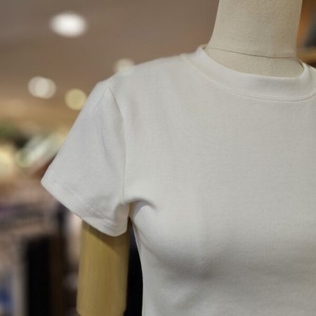 밑단 레이스 반팔 티셔츠