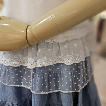 밑단 레이스 반팔 티셔츠