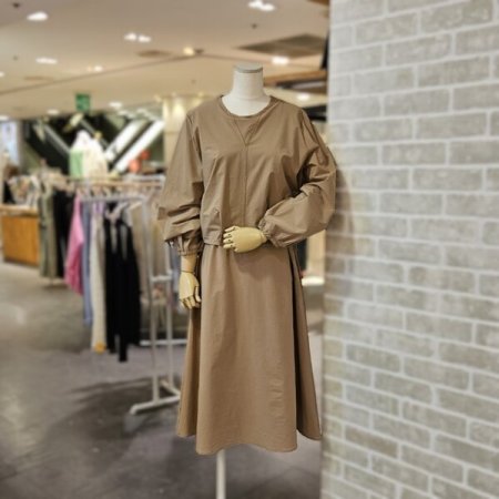 브이 배색 원피스