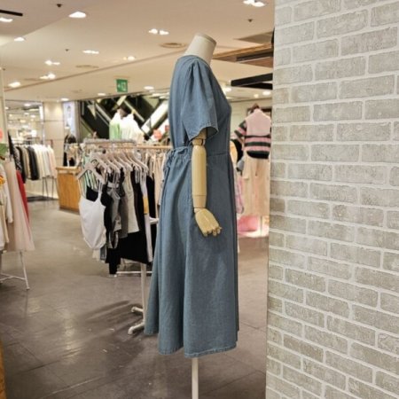 뒤 버튼 반팔 데님 원피스