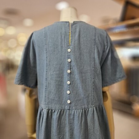 뒤 버튼 반팔 데님 원피스