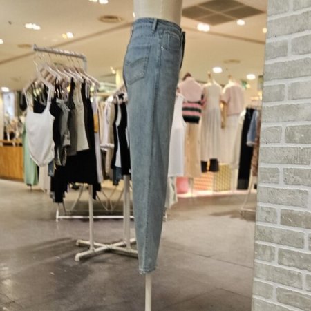 스티치 장식 일자핏 데님 팬츠