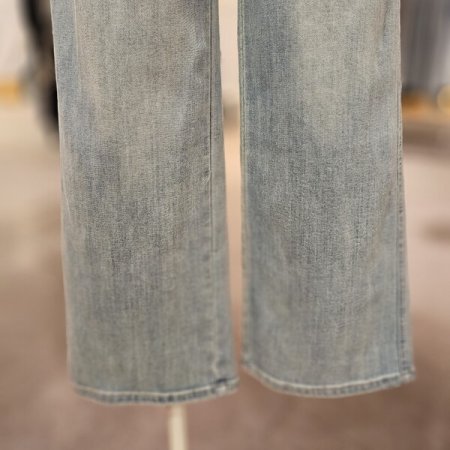 스티치 장식 일자핏 데님 팬츠