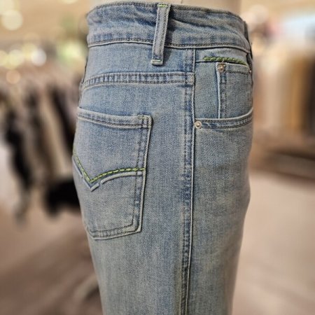 스티치 장식 일자핏 데님 팬츠