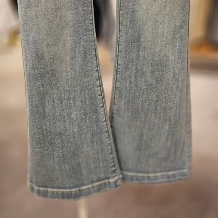 투버튼 부츠컷 데님 팬츠