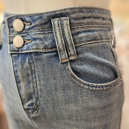 투버튼 부츠컷 데님 팬츠