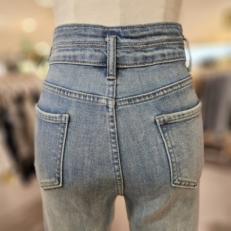 투버튼 부츠컷 데님 팬츠