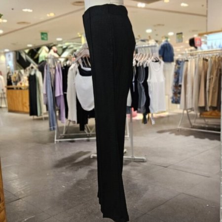 레코브 자가드 핀턱 부츠컷 팬츠