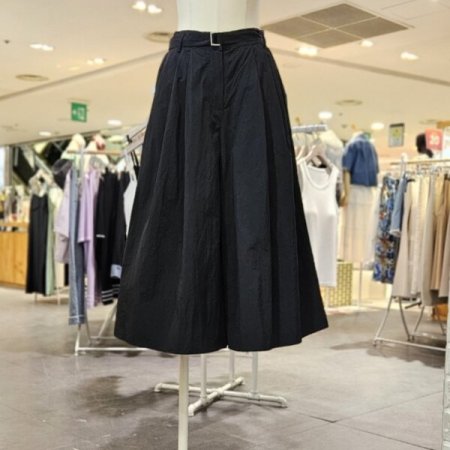 벨티드 트임 치마 바지