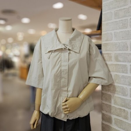 바스락 카라 점퍼