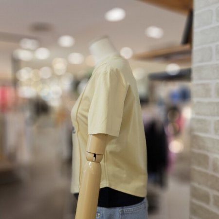 밑단 배색 로고 티셔츠