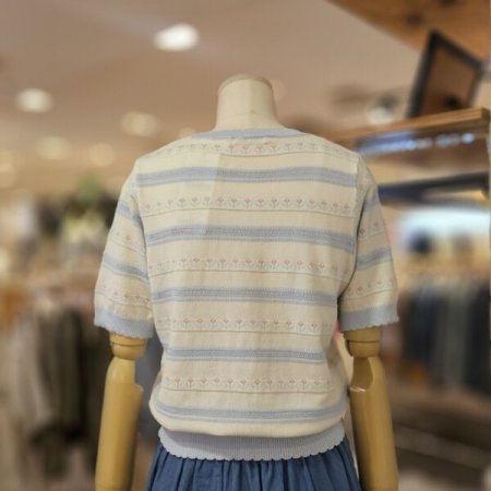 플라워 자카드 니트