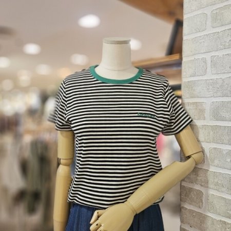 배색 자수 스트라이프 티셔츠