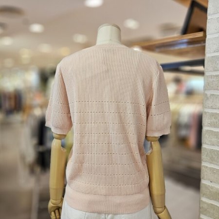 어깨 장식 니트