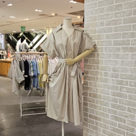 카라 벨트 장식 원피스