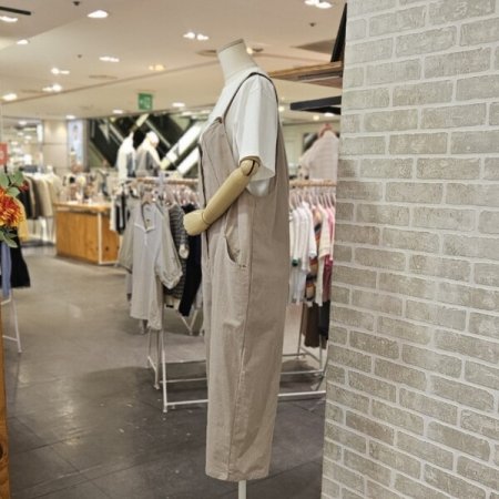 버튼 장식 점프 슈트