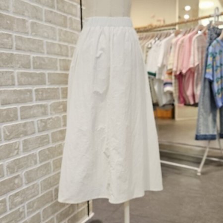 턱 장식 플레어 스커트