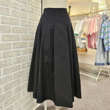 턱 장식 플레어 스커트