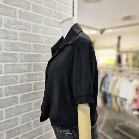 끈 장식 카라 블라우스