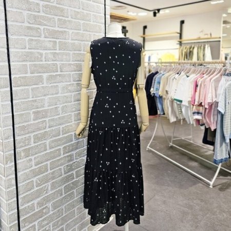 반 오픈 슬리브리스 원피스