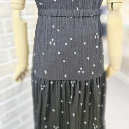 반 오픈 슬리브리스 원피스