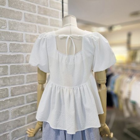 시어서커 끈 장식 블라우스