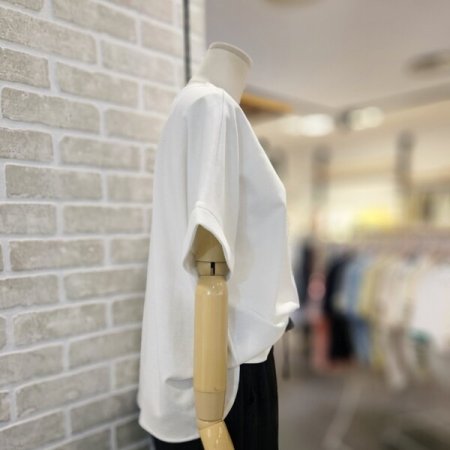 플라워 자수 티셔츠