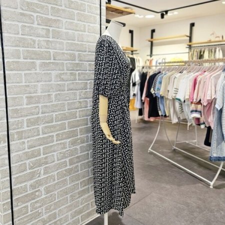 브이넥 프린트 원피스