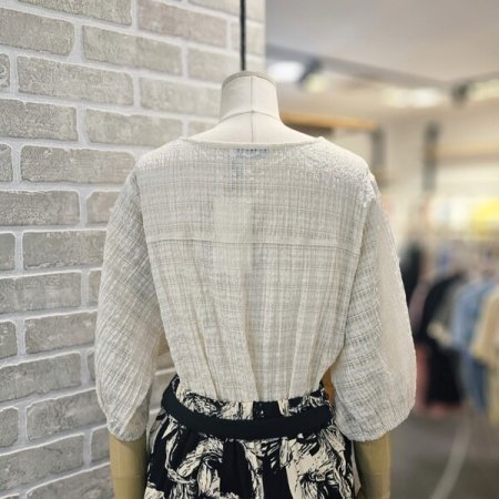 버튼 와플 블라우스