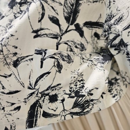 패턴 크롭 블라우스