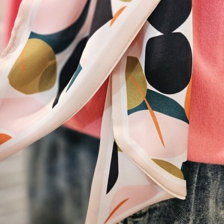 멀티 배색 쁘띠 스카프