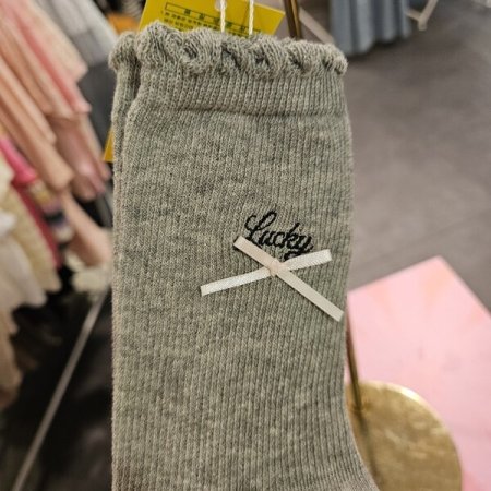 리본 자수 양말