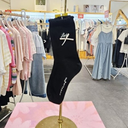 리본 자수 양말