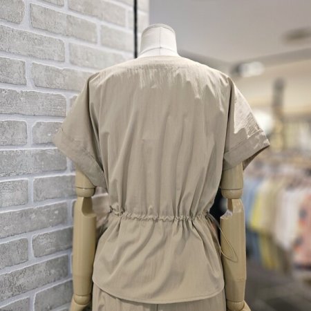 허리 스트링 블라우스