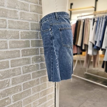 삼각 절개 난스판 데님 쇼츠
