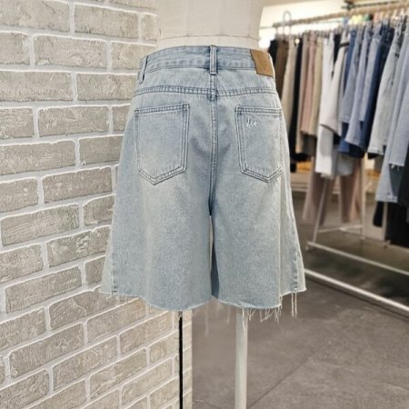삼각 절개 난스판 데님 쇼츠